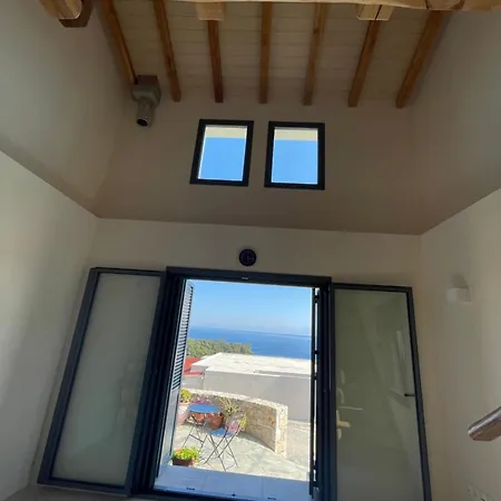 度假居 The Stone House