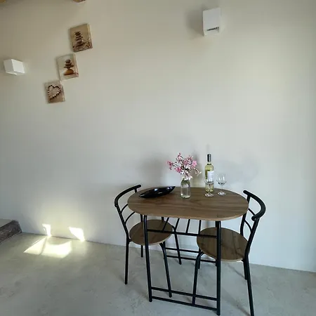 度假居 The Stone House