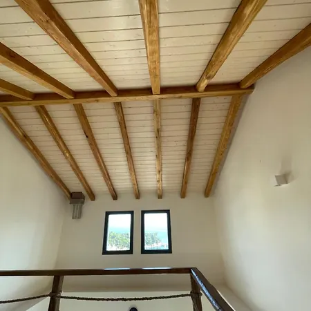 The Stone House 沃特斯