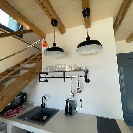 The Stone House 沃特斯